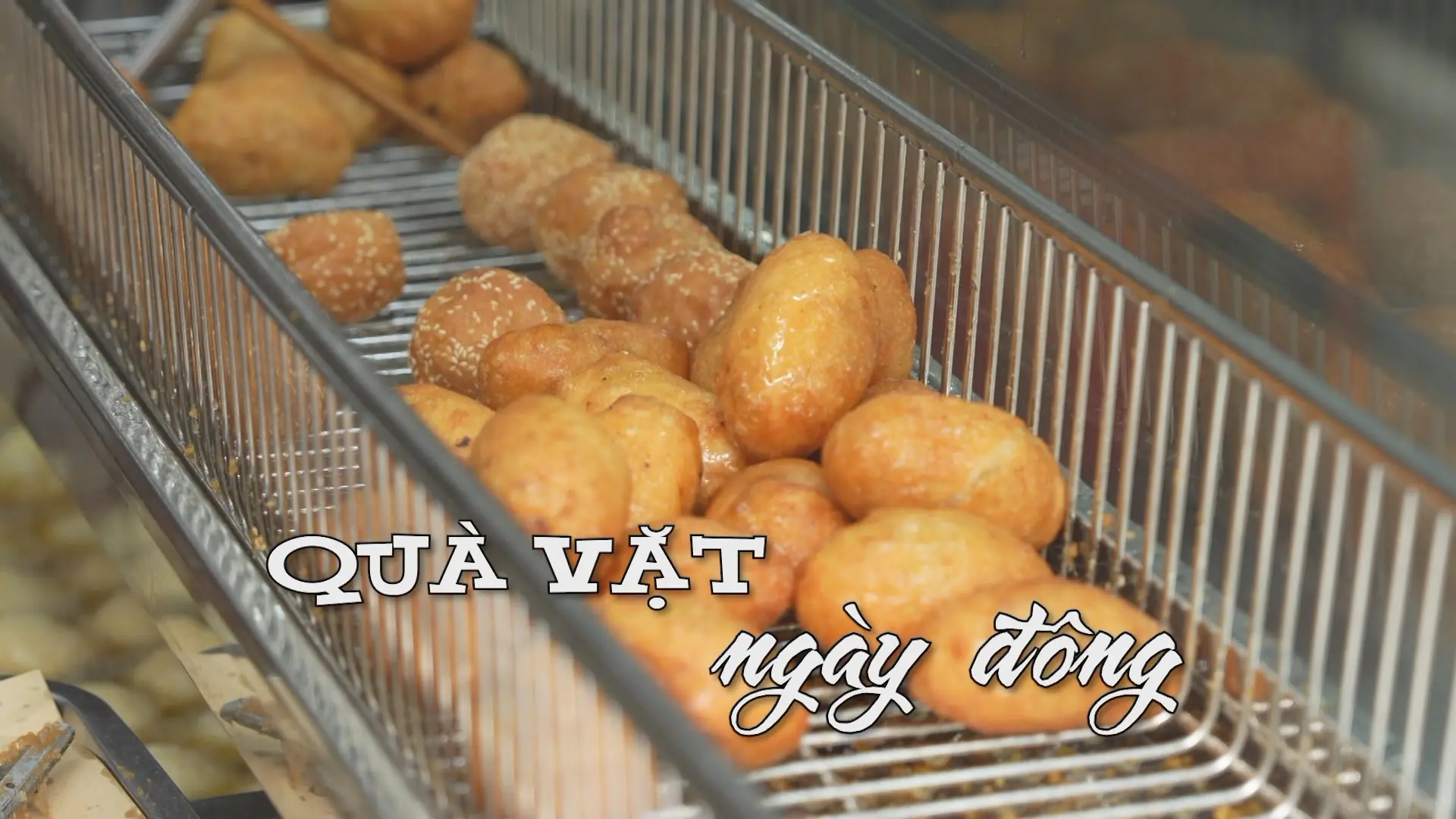 Quà vặt ngày đông | Nhịp sống Hà Nội | 03/01/2026